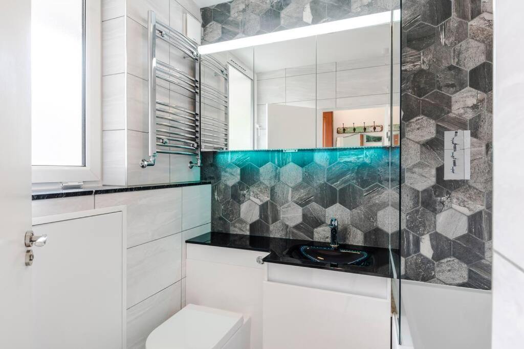 The Clarence, Central London Apartment W/ Wifi Esterno foto